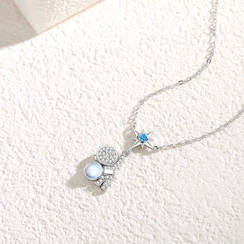 Astronaut Couple Necklaces - Image 4