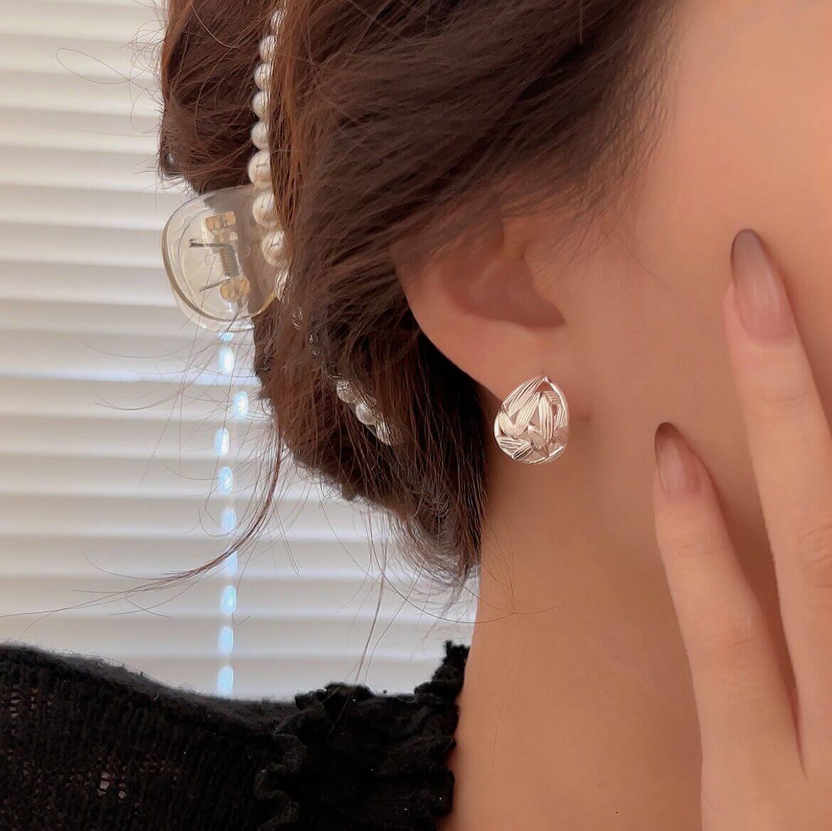 Bamboo Leaf Brushed Hollow Water Drop Earrings - Image 5