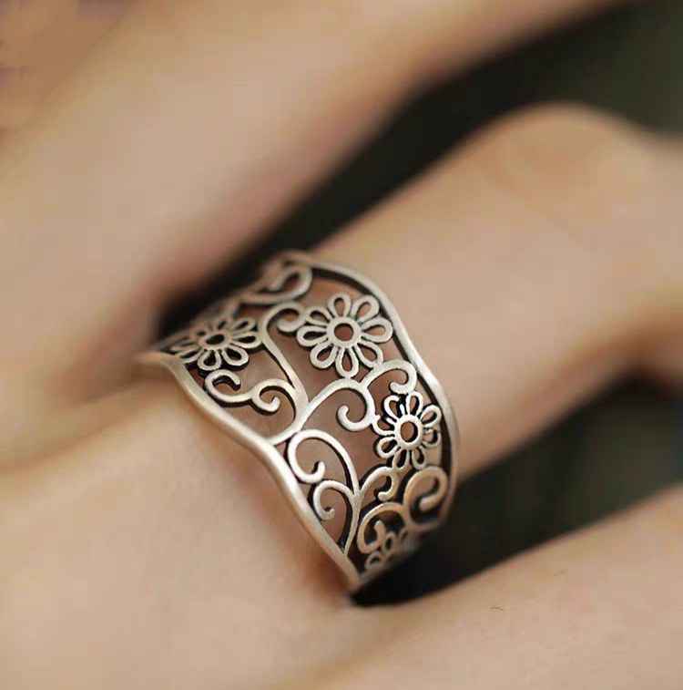Hollow Floral Ring - Image 3