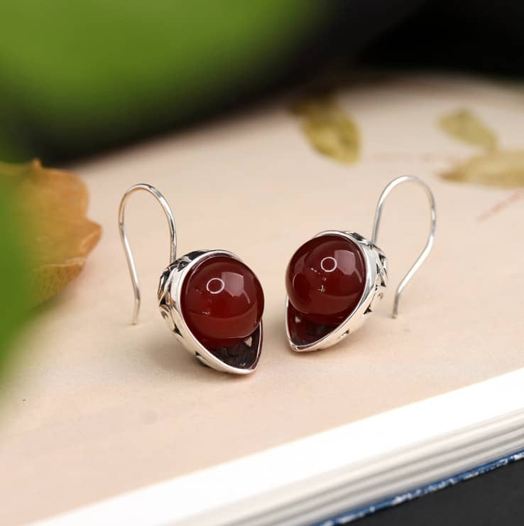 Hollow Leaves Onyx Hook Earrings
