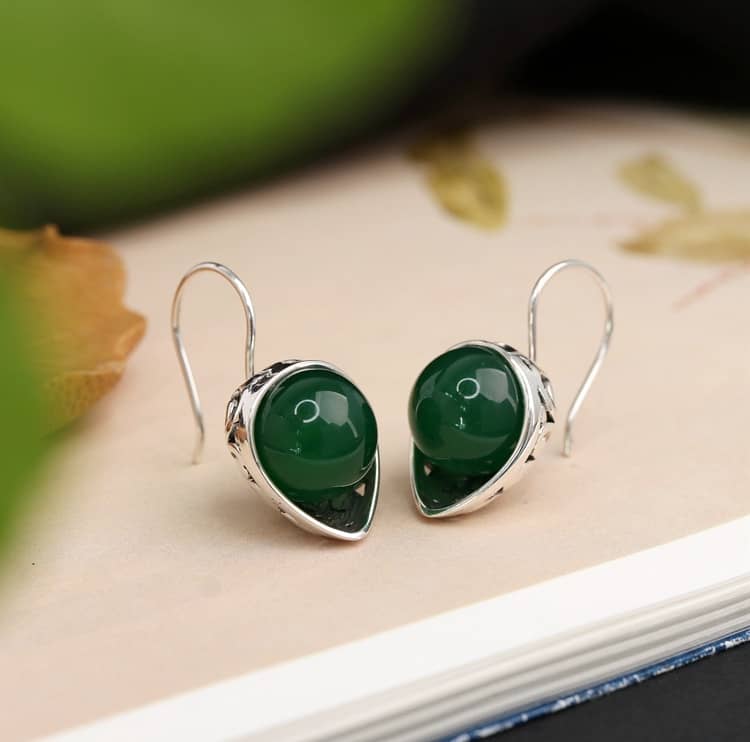 Hollow Leaves Onyx Hook Earrings - Image 3