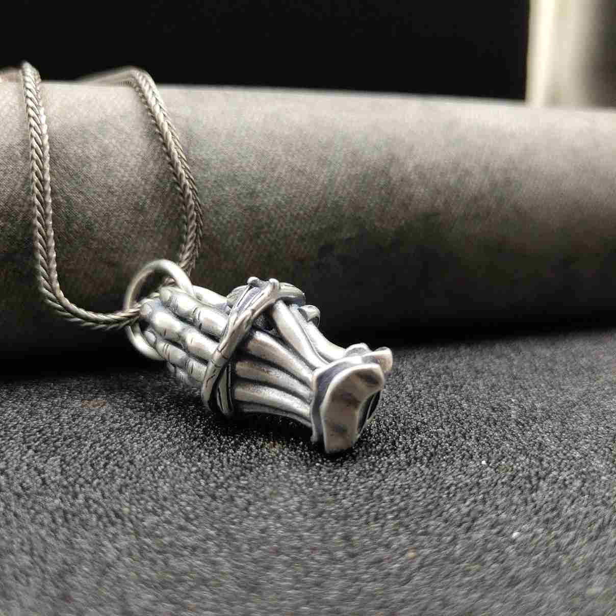 Praying Hands Necklace - Image 4